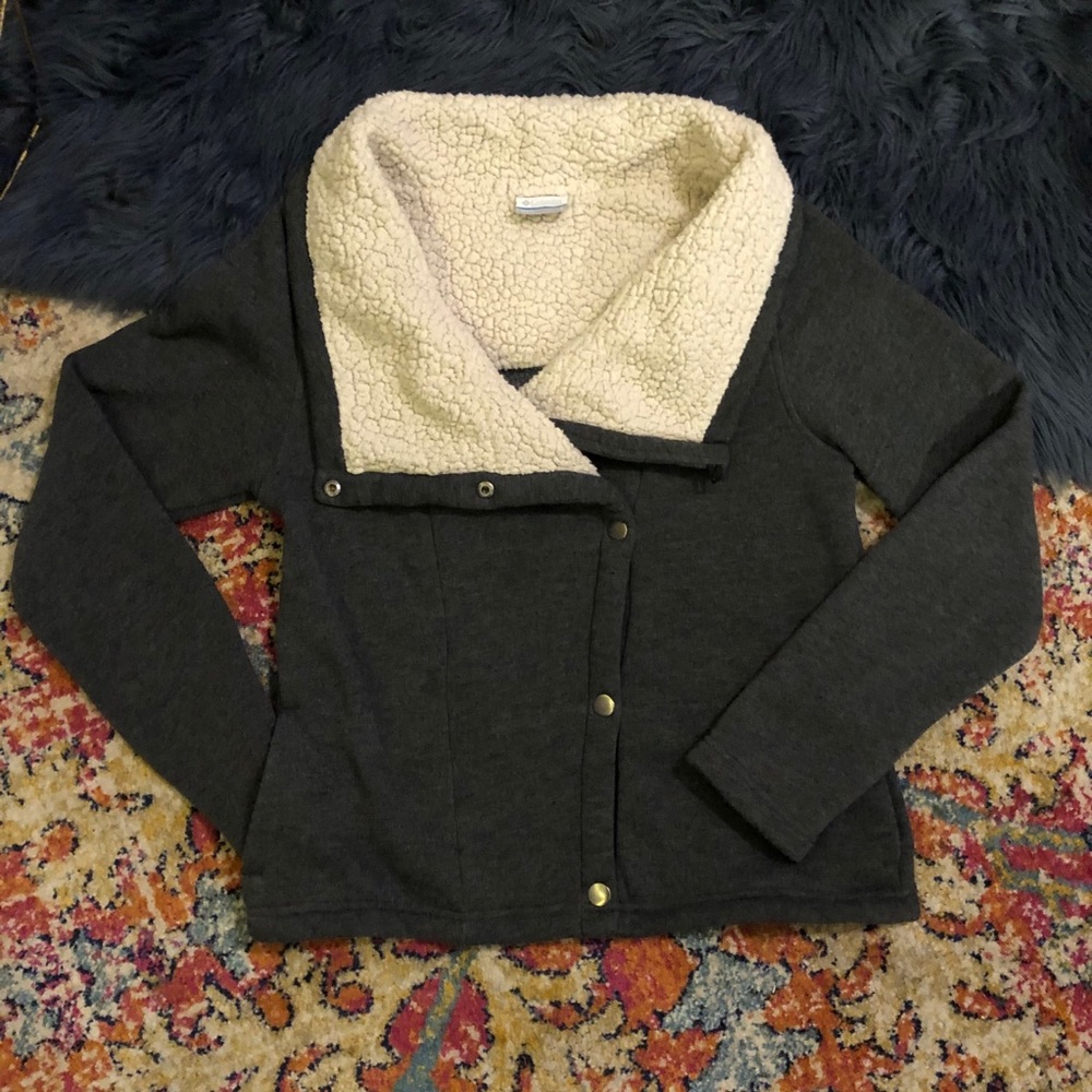 Women’s cozy Columbia coat/sweater